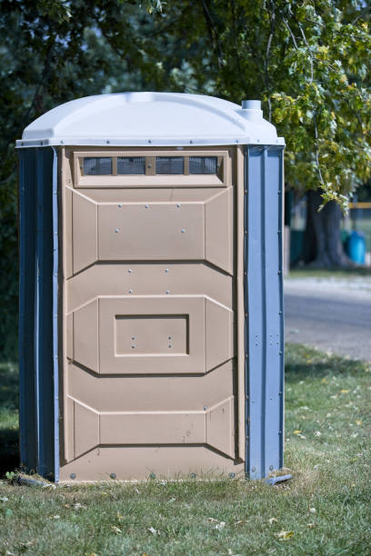 Portable Toilet Options We Offer in Poteet, TX